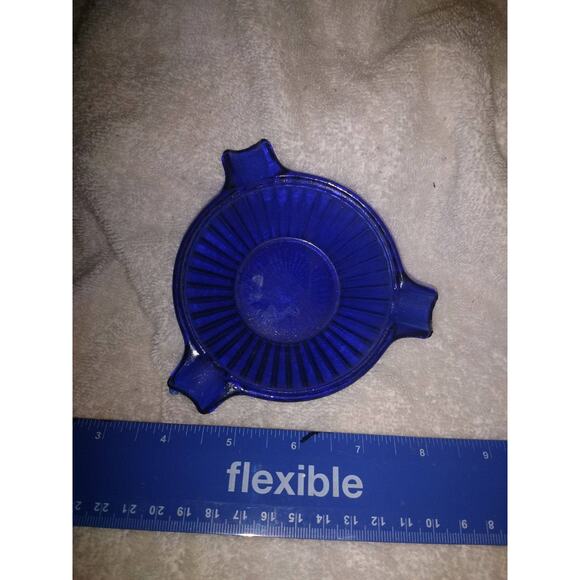 Cobalt blue glass ashtray - Picture 1 of 2